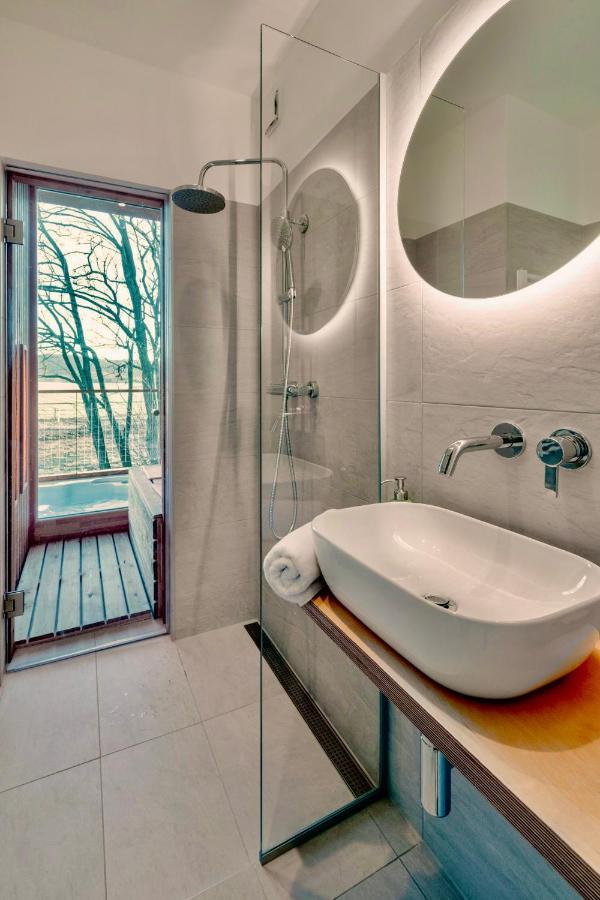 Treehouses Kapolcs Apartment Zalapetend Luaran gambar